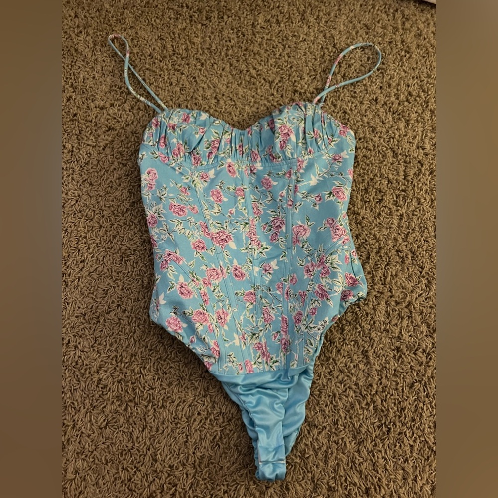 zara floral bodysuit